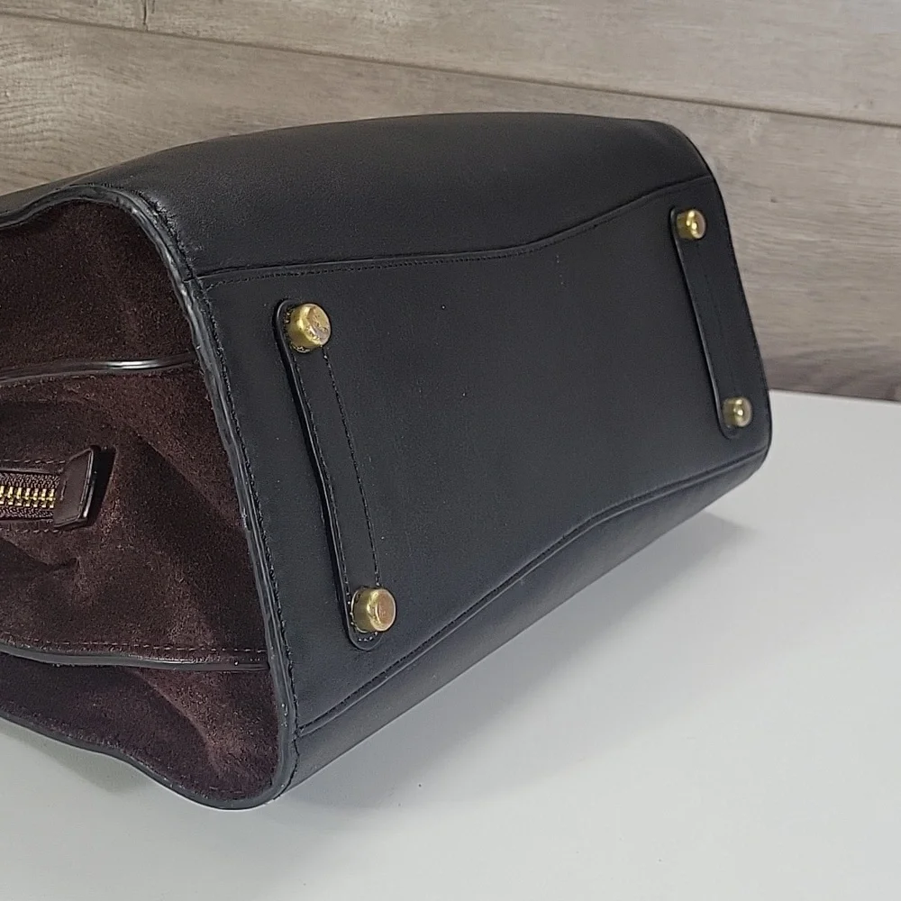 Coach elegant black